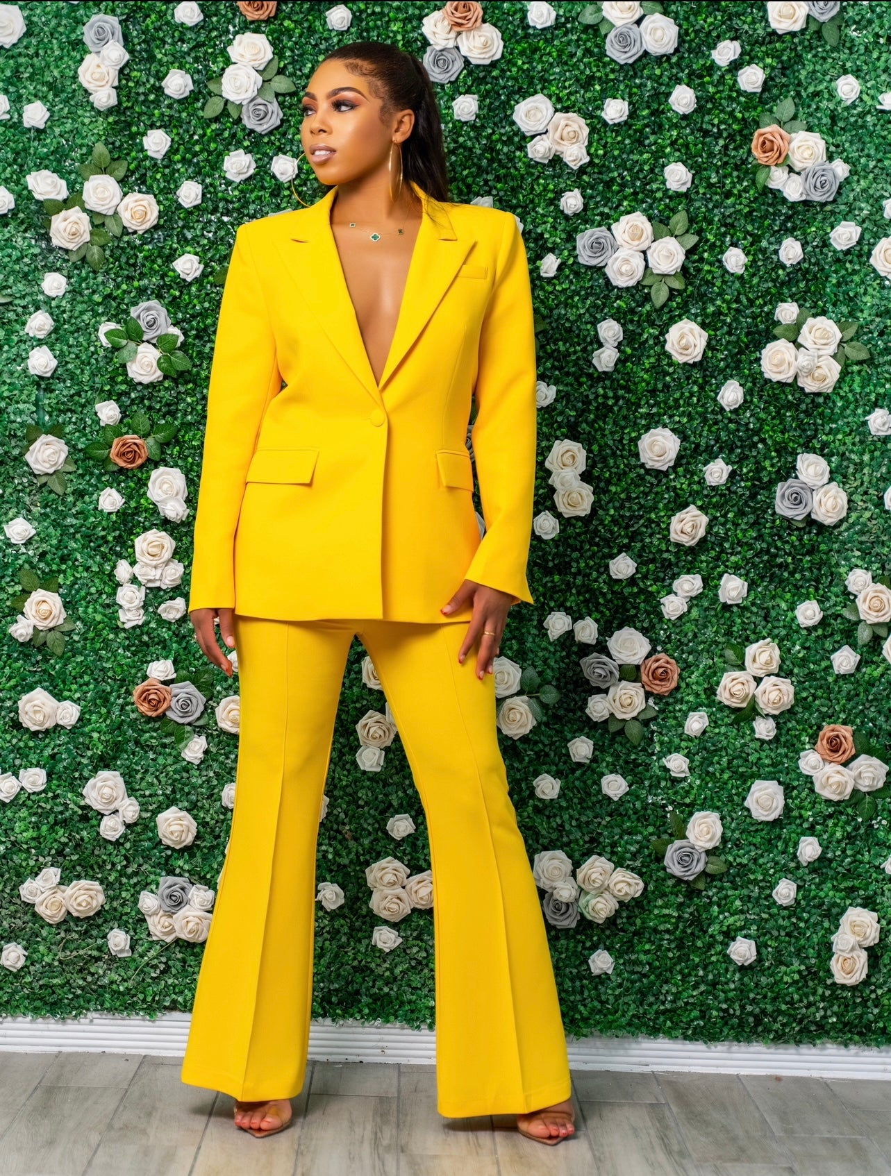 IT GIRL Suit